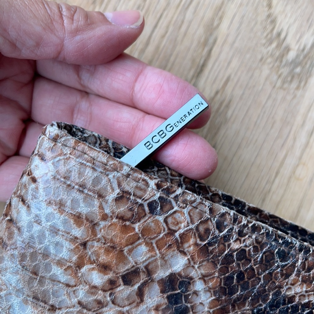 Bcbgeneration Clutch - image 4